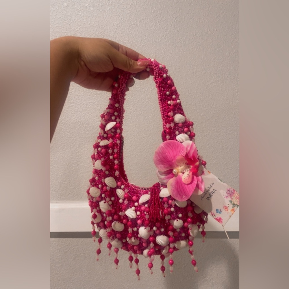 Handmade Pink Shell Shoulder Bag with Floral Accent